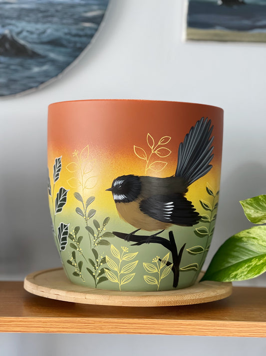 Forest Fantail 21cm Painted Pot