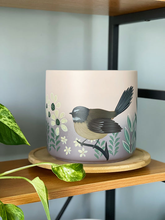 Bloom Fantail 18cm Painted pot