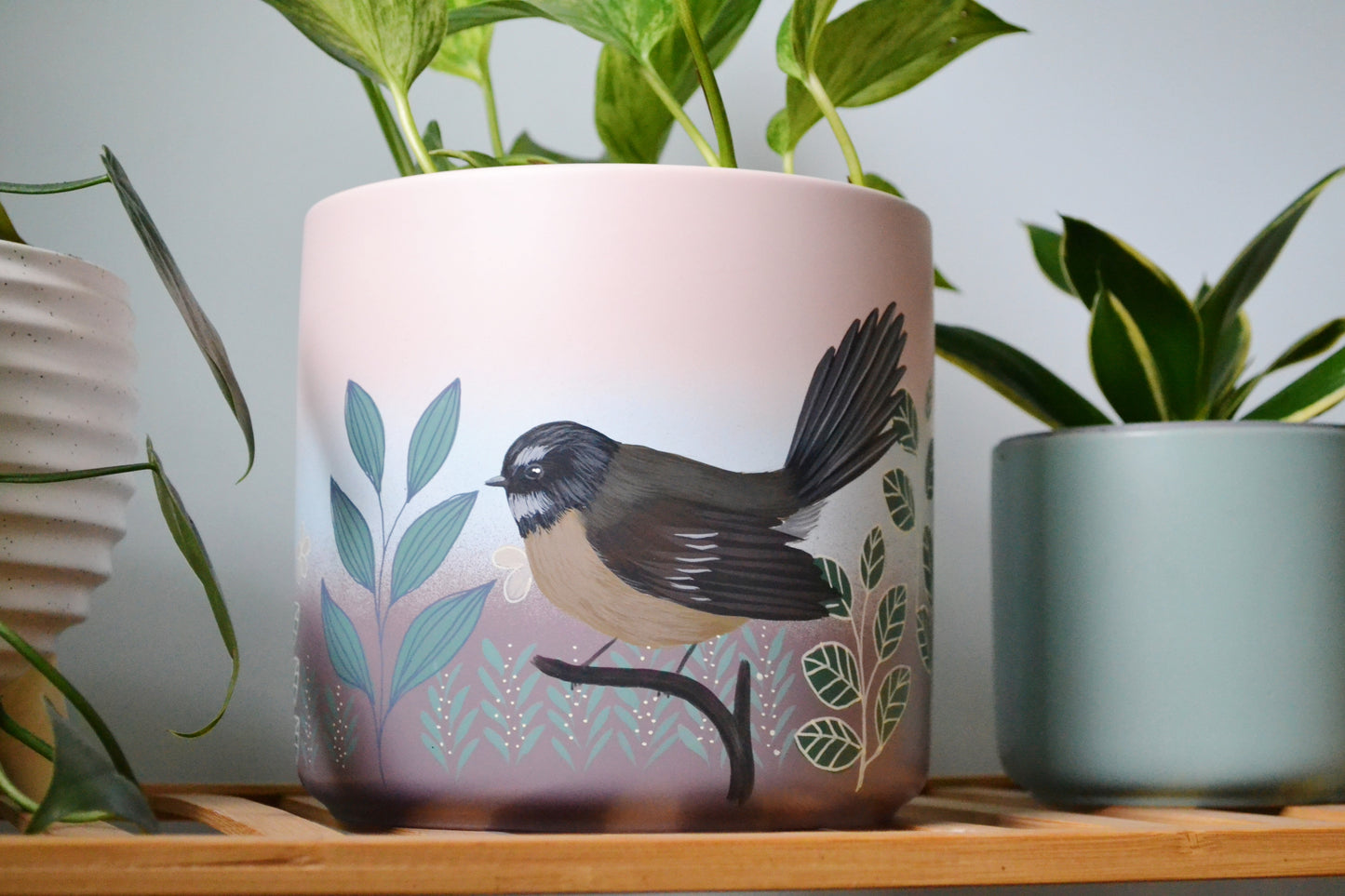 Soft Sunset Fantail 18cm Painted pot